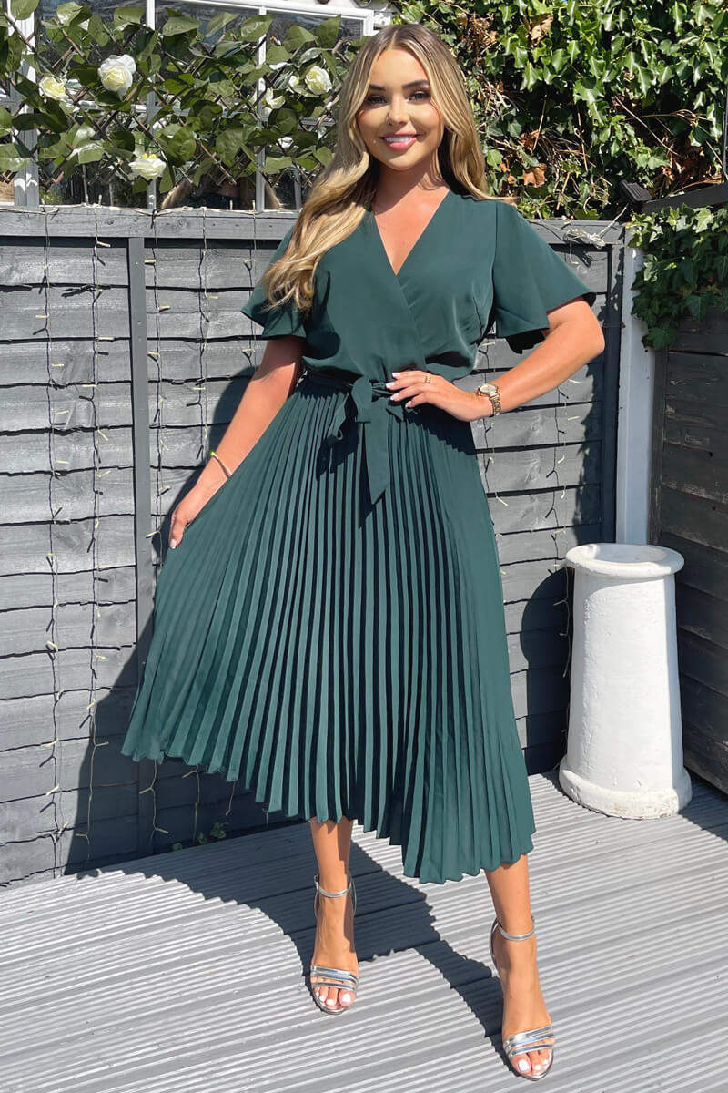 Midi pleated dress with sleeves on sale